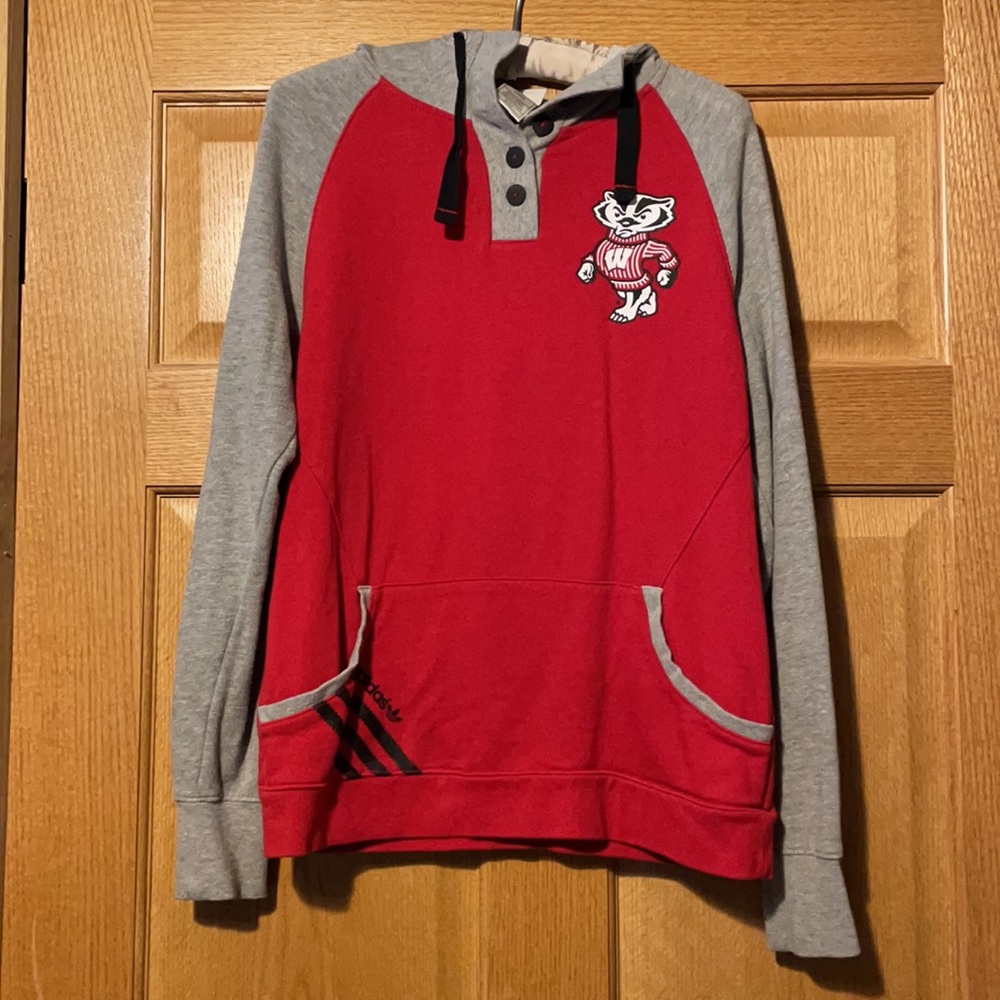 WI Badgers sweater